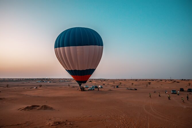 Adventure Hot Air Balloon with Buffet Breakfast & Falcon Show - Who will enjoy this six-hour desert morning