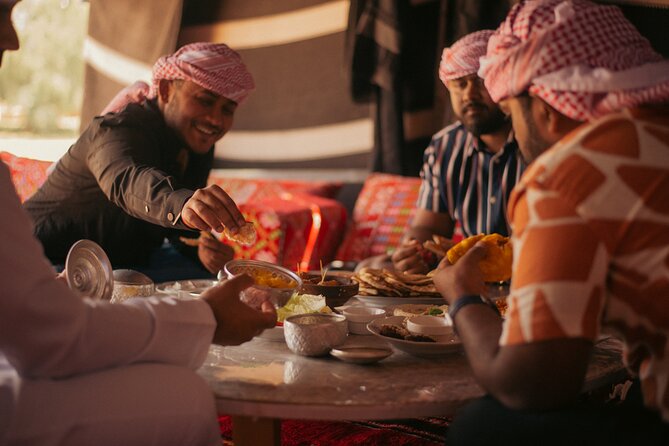 Al Marmoom Oasis Experience with Bedouin Dinner - Pickup, timing, and what to wear