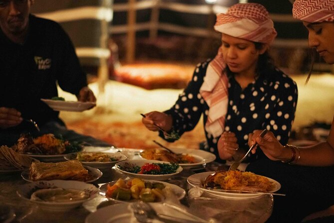 Al Marmoom Oasis Experience with Bedouin Dinner - Who will enjoy this Al Marmoom evening