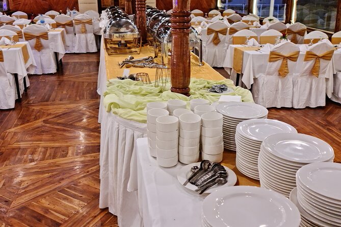 Alexandra Dhow cruise Dinner Dubai Marina(International buffet) - Dinner: a broad buffet rather than a food tour