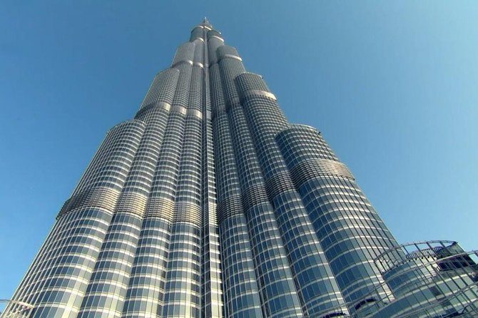 At the Top, Burj Khalifa 124/125 - The Biggest Strength and the Main Weakness