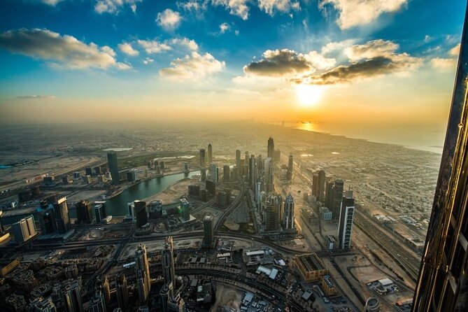 At the top Burj Khalifa Dubai Admission ticket - What happens during the one-hour visit