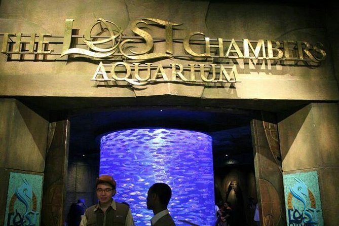 Atlantis Lost-Chamber Aquarium Dubai - Following the Atlantis halls and underwater tunnels
