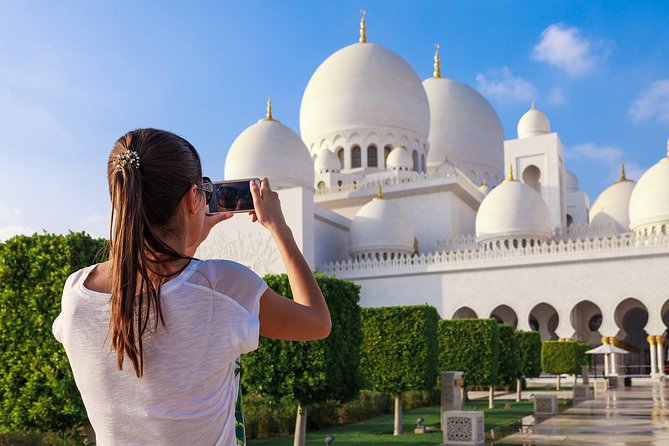 Big Bus Abu Dhabi Hop-On Hop-Off with Sheikh Zayed Mosque Tour - Stop 2: Louvre Abu Dhabi