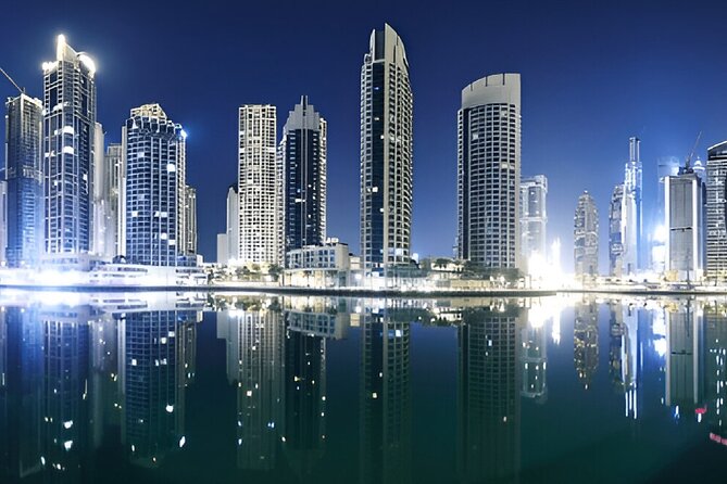 Burj Al Arab: 2-Hour Yacht Tour with BBQ Dinner and Drinks - Crew service and the overall mood