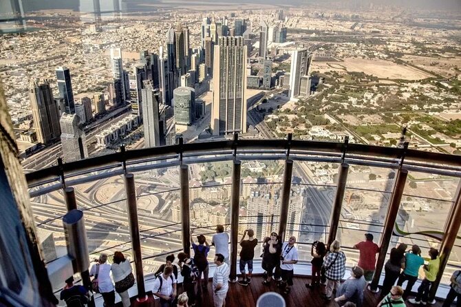 Burj Khalifa: At The Top Observation Deck Admission Ticket - Making the most of the observation deck