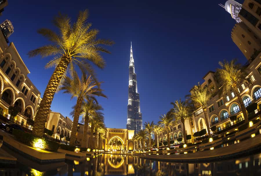 Burj Khalifa VIP Lunch – Michelin Dining & Porsche Transfer - Hotel pickup in a Porsche Cayenne or Panamera