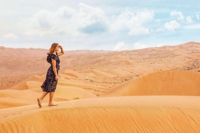 Camel Trekking and Morning Safari with Sand Boarding - The 30 to 40 minute dune-bashing drive