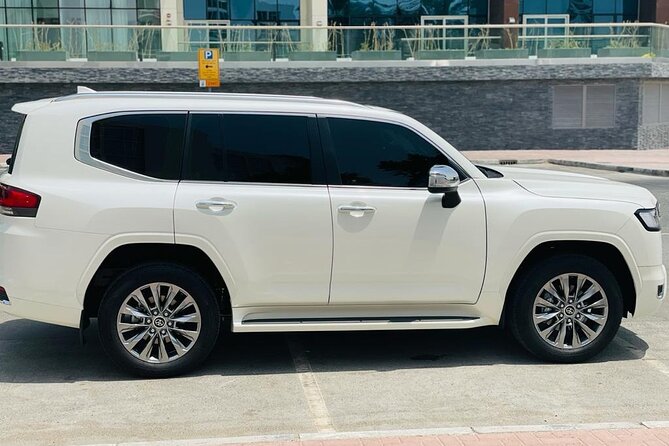Cars With Driver Availabe In Dubai for daily basis - The drivers and what their feedback tells you