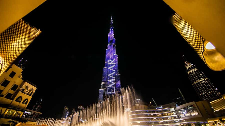 City of Lights: Dubai Night Experience - Guiding, audio commentary, and the small-van feel