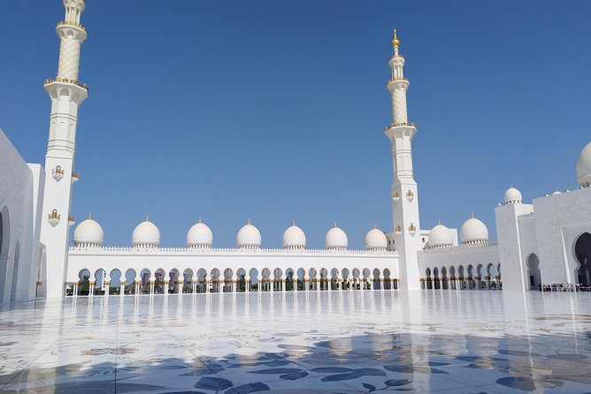 Day Tour of Abu Dhabi from Dubai - Heritage Village and the Corniche