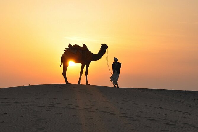 Deluxe Dubai Desert Safari with BBQ Dinner - Arabic coffee, henna, and the camp setting