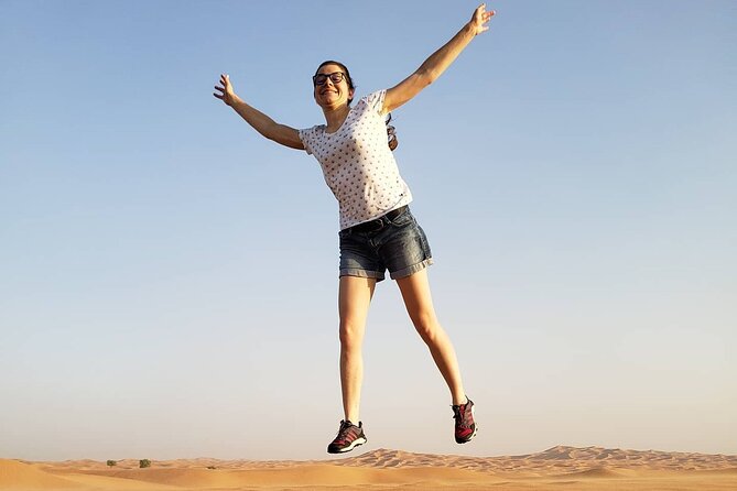 Desert Safari Dubai with Buffet Dinner & 3 live shows - Three shows after dinner