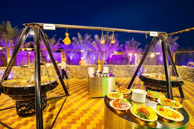 Desert Safari in 4x4 Car with BBQ Dinner and Belly Dance - Henna, traditional dress, and sunset photographs