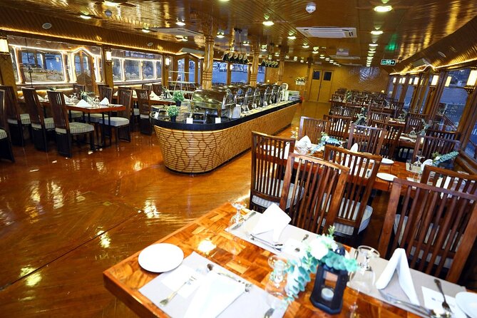 Dhow Cruise Dinner Marina - Entertainment on the water