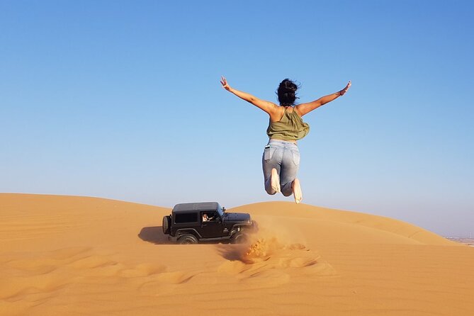Dinner In Dubai Desert - Barbecue dinner and live shows