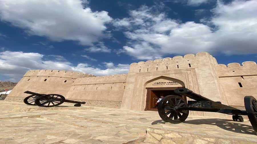 Discover Hatta Hidden Gem Private Tour with Kayaking & Honey - Kayaking on Hatta Dam