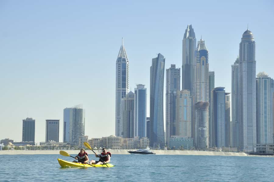 Dubai: 1-hour Kayaking or Stand Up Paddle at Dukes The Palm - What to bring for a comfortable hour