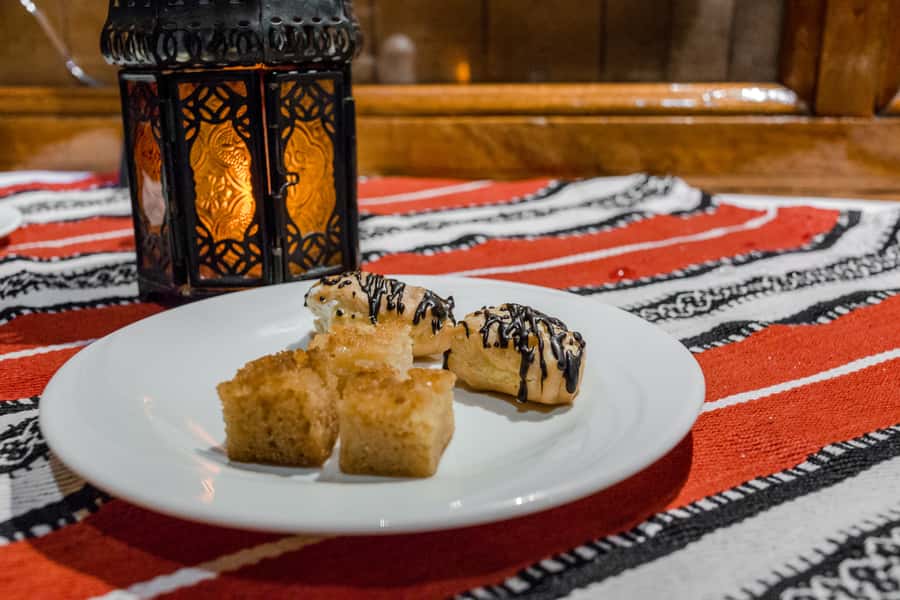 Dubai: 2-Hour Evening Dhow Cruise and Dinner - Who will enjoy this dhow dinner?