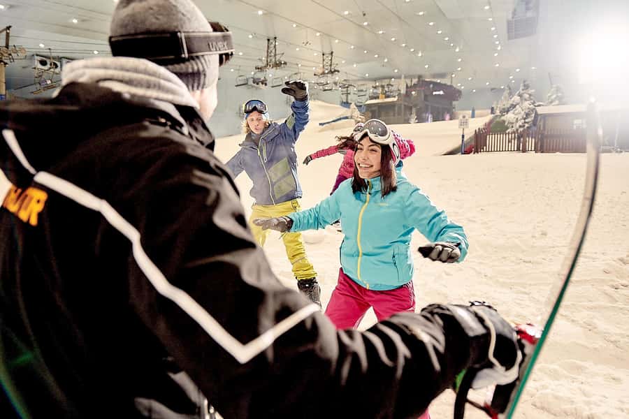 Dubai: 2-Hour or Full-Day Slope Session at Ski Dubai - What to wear under the rental gear