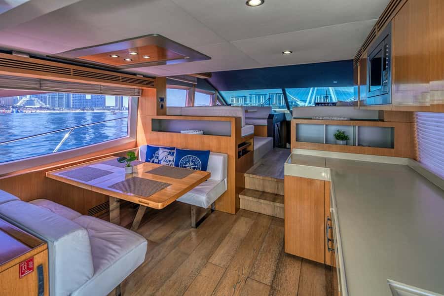 Dubai: 2-Hour Private Yacht Cruise around Burj Al-Arab - Seeing Palm Jumeirah from offshore