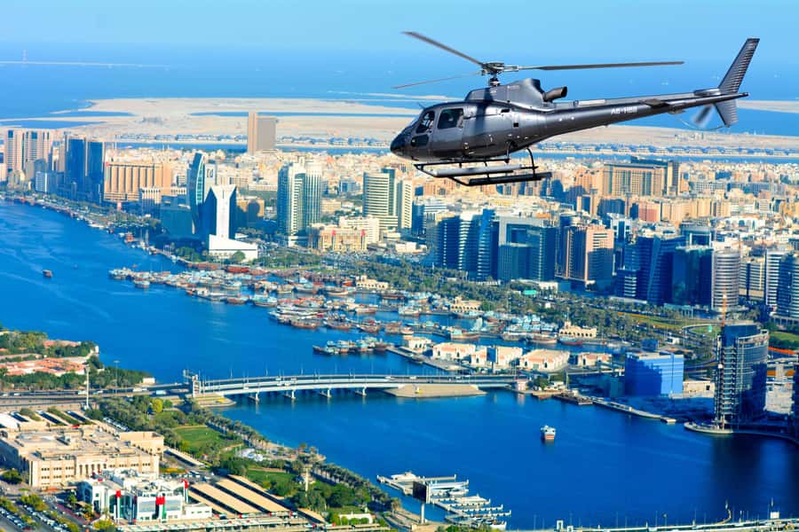 Dubai: 22-Minute Helicopter Flight - Palm Jumeirah and Atlantis the Palm
