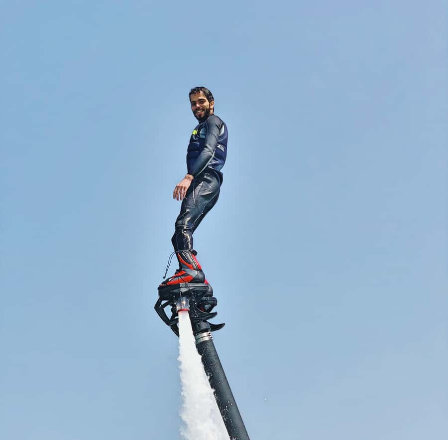 Dubai: 30–Minute Flyboard Experience - What flying a flyboard in Dubai is really like