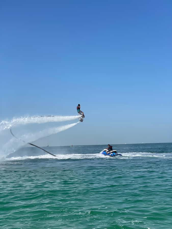 Dubai: 30-minute Flyboard with Instructor and Free Ice Cream - The Instructors Make or Break This Activity