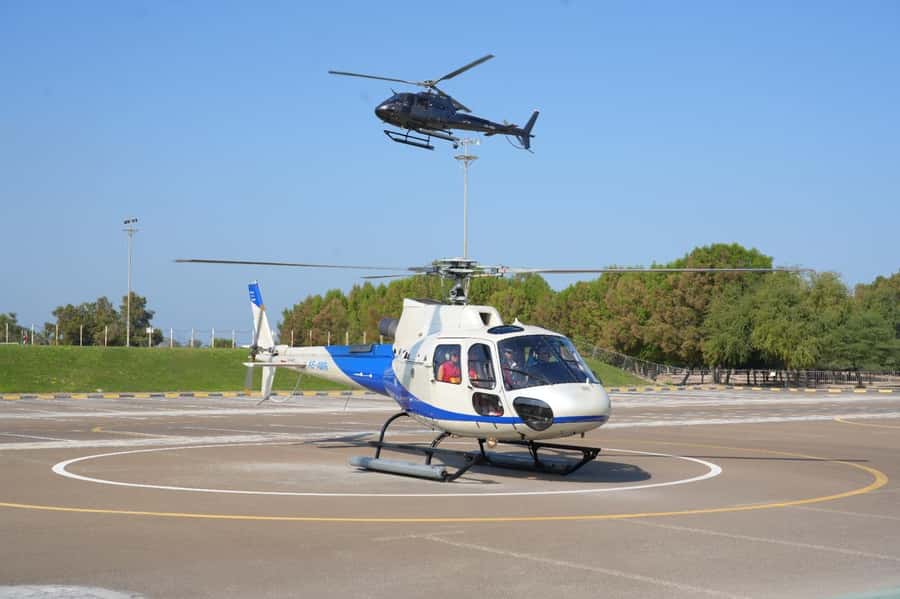 Dubai: 30-Minute Scenic Helicopter Tour - Dubai Marina, Ain Dubai, and Emirates Hills