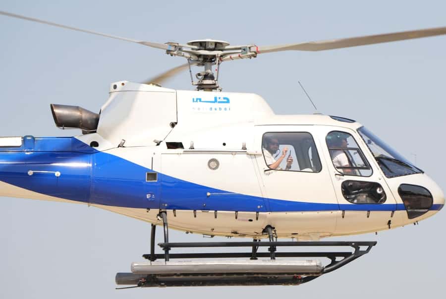 Dubai: 30-Minute Scenic Helicopter Tour - Burj Khalifa from a new angle