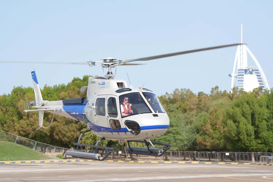 Dubai: 30-Minute Scenic Helicopter Tour - Taking off beside the Burj Al Arab