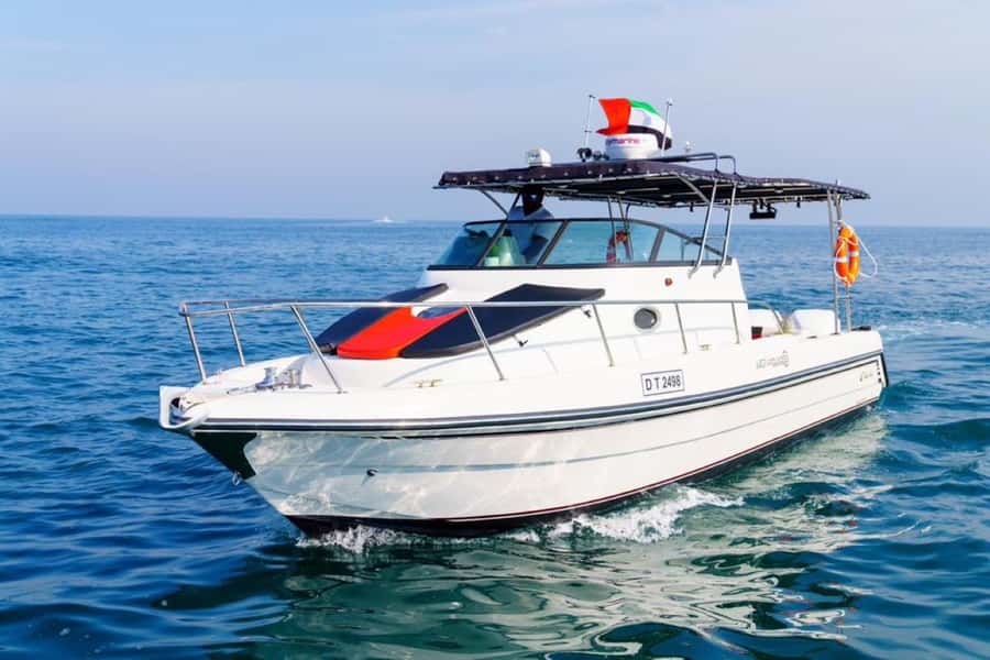 Dubai: 4-Hour Deep Sea Fishing, Trolling, Casting - Atlantis, Dubai, for a 15-minute photo stop