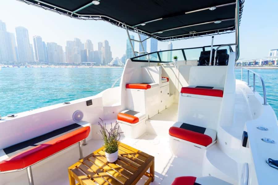 Dubai: 4-Hour Deep Sea Fishing, Trolling, Casting - Burj Al Arab and the open-water stretch