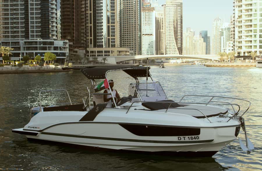 Dubai: 4-Hour Private Deep Sea/Trolling Fishing Trip - What is included on the boat