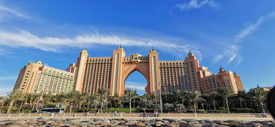 Dubai: 4-Hour Semi Private City Tour and Burj Khalifa Ticket - A fast way to read Dubai from desert town to skyscraper city