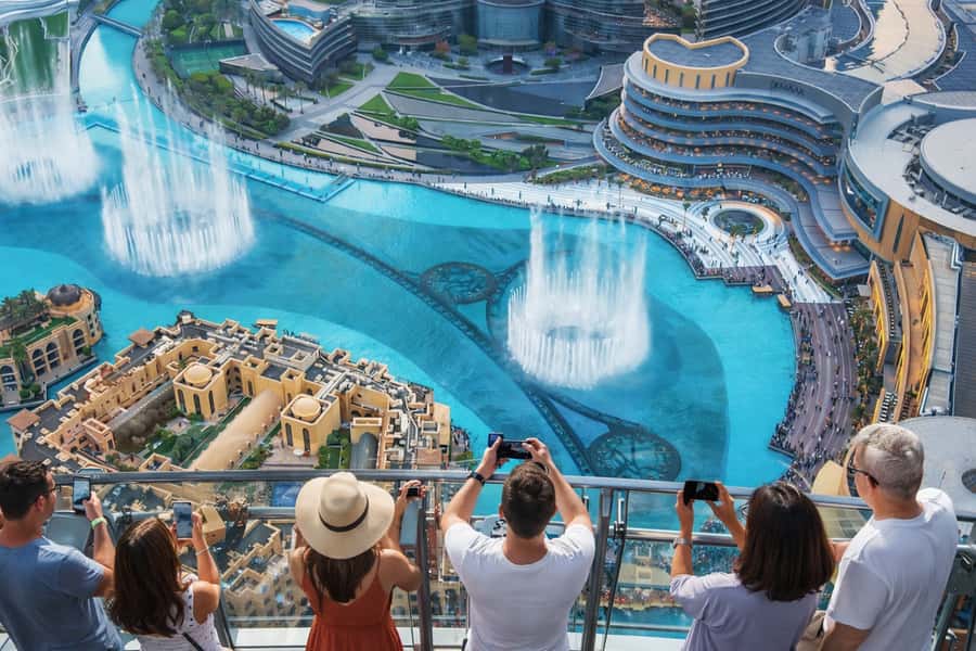 Dubai: 4-Hour Tour with Burj Khalifa Tickets - Dubai Museum and the older city