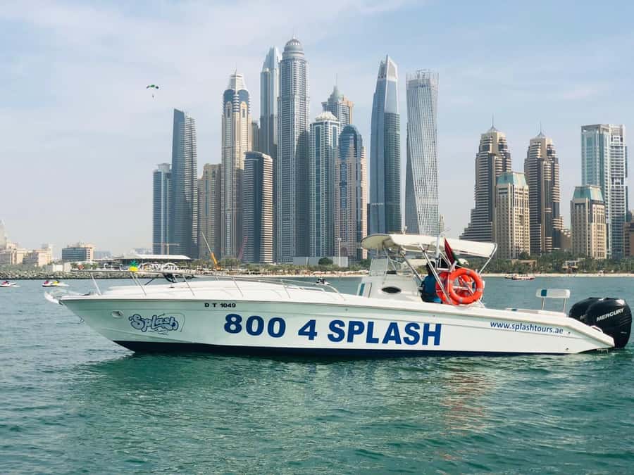Dubai: 5 Hours Deep Sea Fishing - Fishing near The World Islands and Jebel Ali Port