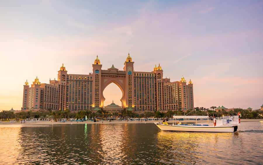 Dubai: Abra Boat Tour in Atlantis, Palm, Ain Dubai & Marina - Quick take: what makes this boat ride worthwhile