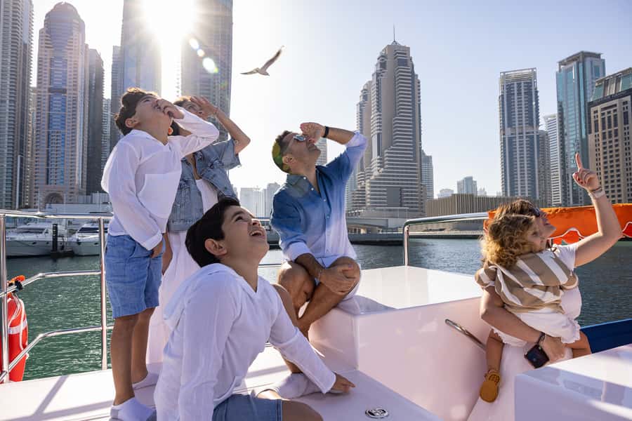 Dubai: Abra Boat Tour in Dubai Marina, Ain Dubai, JBR - A quick cruise through Dubai’s showpiece waterfront