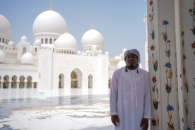 Dubai: Abu Dhabi Trip with Lunch at Al Khayma Heritage Restaurant - Sheikh Zayed Mosque: the visual centerpiece