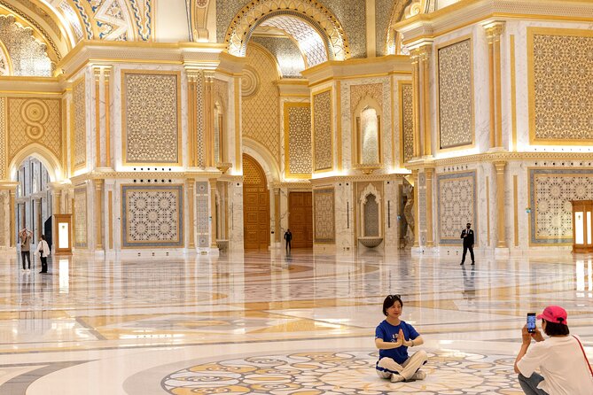 Dubai: Abu Dhabi Trip with Lunch at Al Khayma Heritage Restaurant - Who gets the best value from this tour