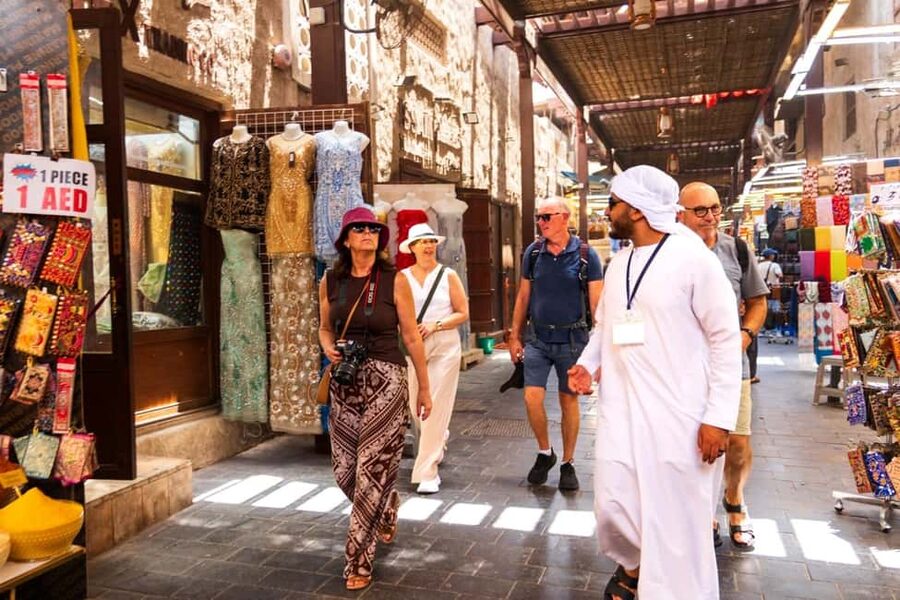Dubai: Ain Dubai Wheel, Blue Mosque & Half-Day Guided Tour - How much walking and waiting should you expect?