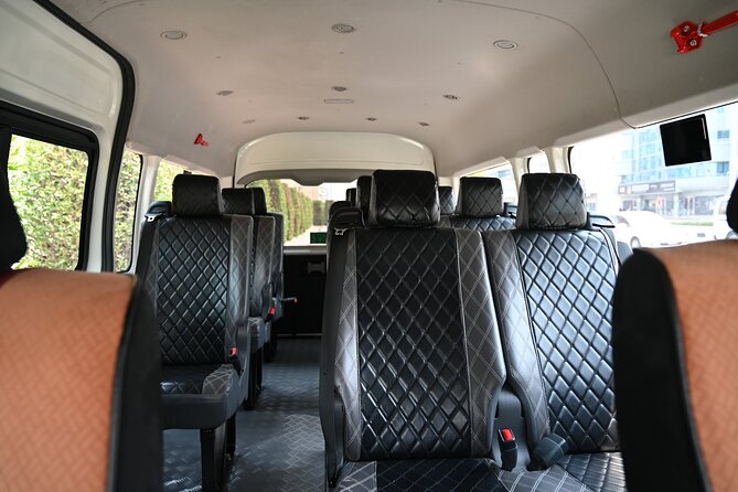 Dubai Airport (DXB): Private Arrival or Departure Transfers - Meeting your driver after customs