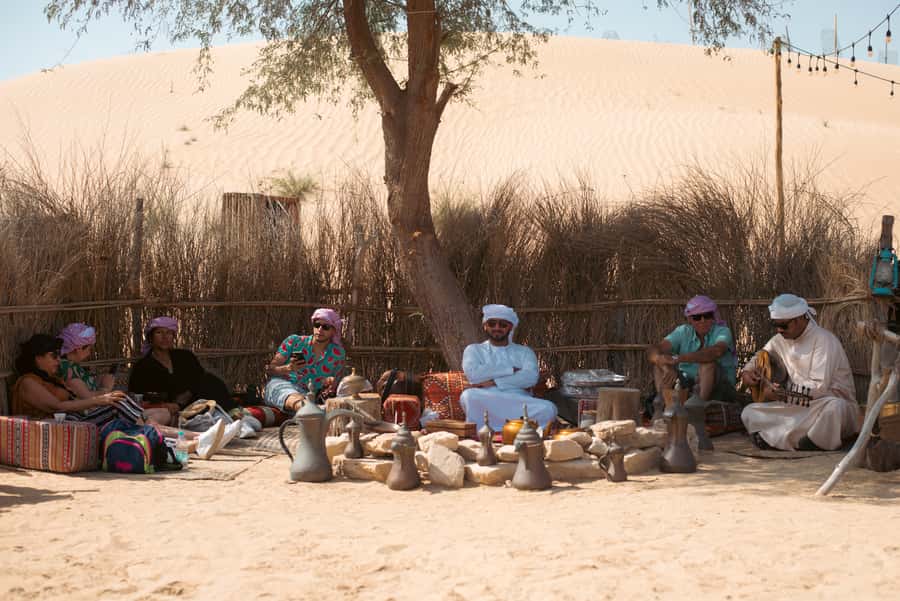 Dubai: Al Marmoom Oasis Camp Experience with Bedouin Dinner - The 10 to 15-minute camel ride