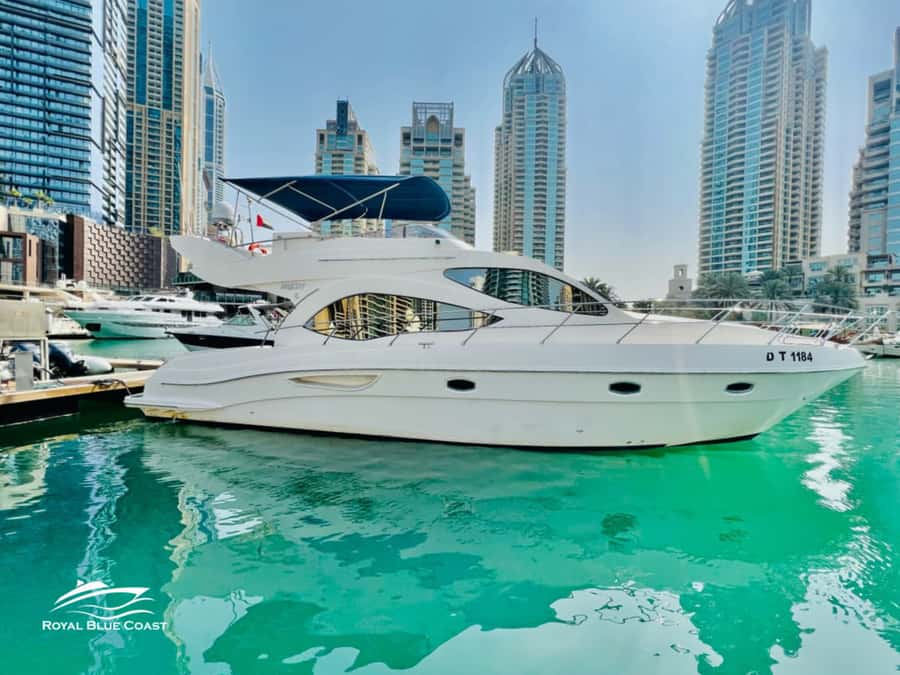 Dubai: Atlantis and Burj Al Arab Cruise on Luxury Yacht - Atlantis, The Palm and the Burj Al Arab