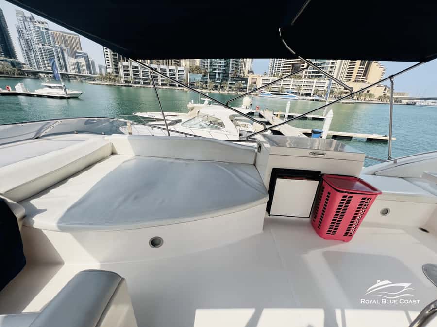 Dubai: Atlantis and Burj Al Arab Cruise on Luxury Yacht - The lagoon swimming stop