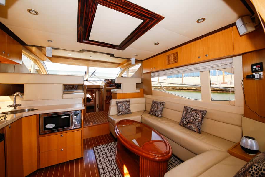 Dubai: Atlantis and Burj Al Arab Cruise on Luxury Yacht - Practical details that make the day easier