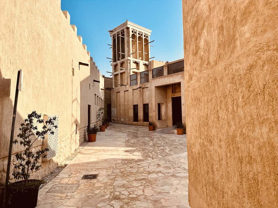 Dubai: Authentic Old Town, Souks, Tastings & Abra Boat Tour - Gold souk atmosphere and local commerce