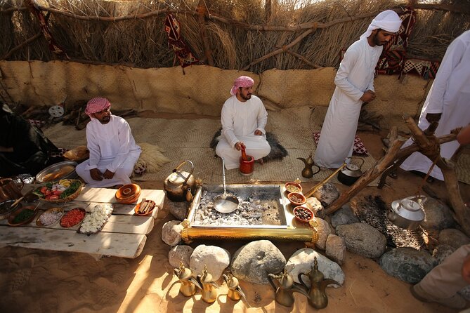 Dubai: Bedouin Culture Safari - A one-hour safari in a vintage Land Rover