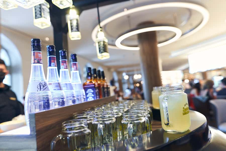 Dubai: Buffet Dinner at Saffron in Atlantis the Palm - Indian food, roast dishes, and familiar choices